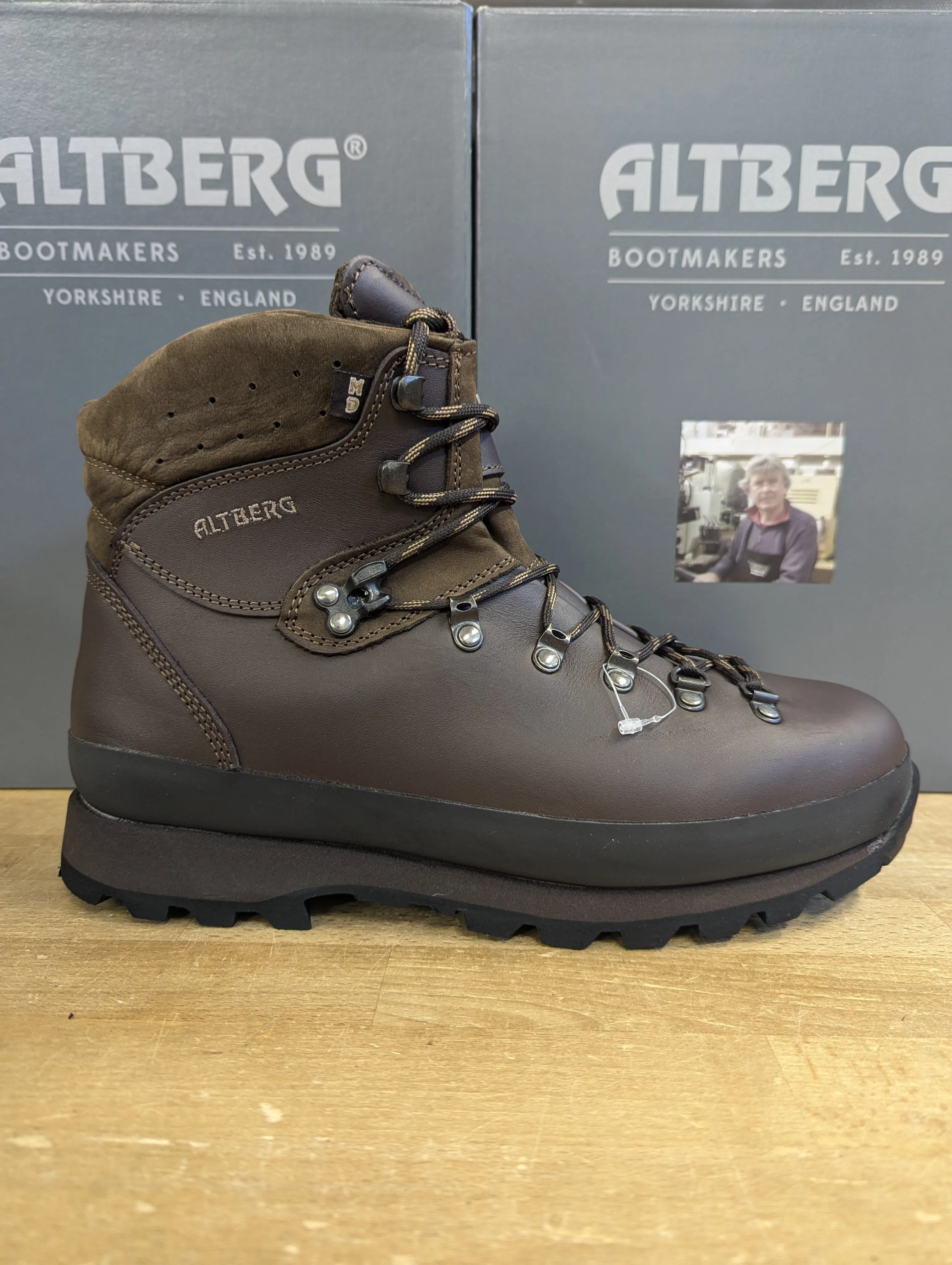 Altberg Tethera Hiking Boot Men's