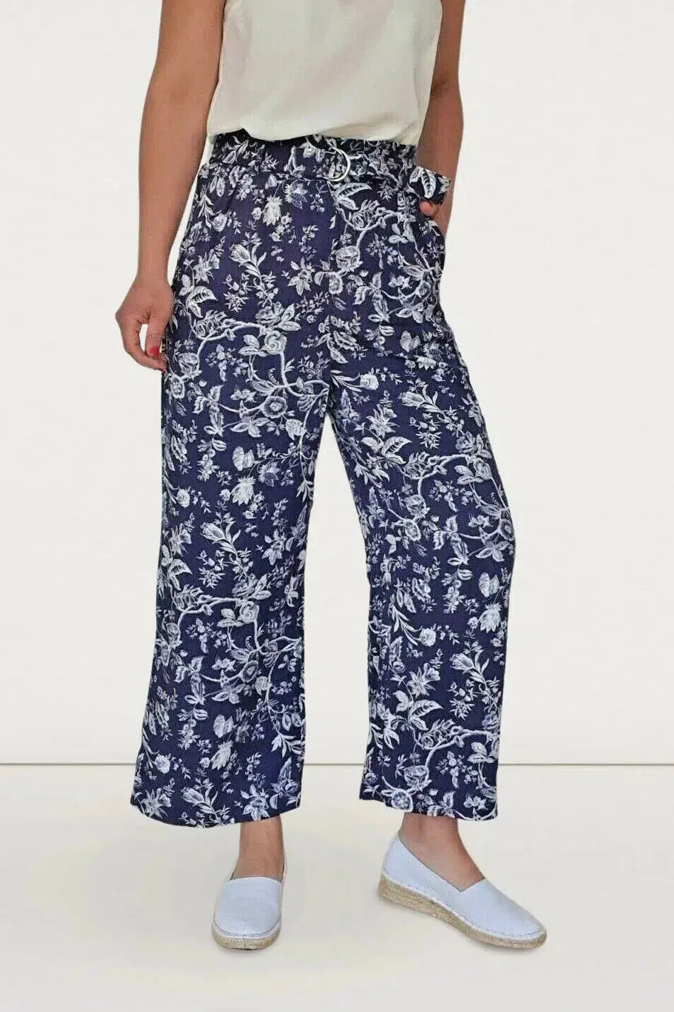 Floral Wide Leg  Crop Trousers