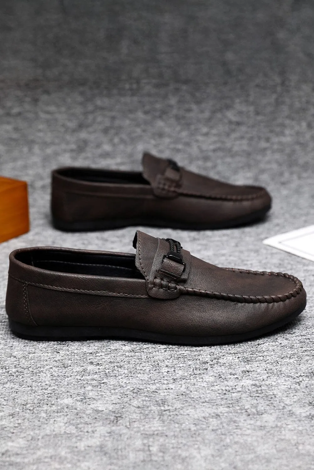 Men's Metallic Buckle Textured Loafers