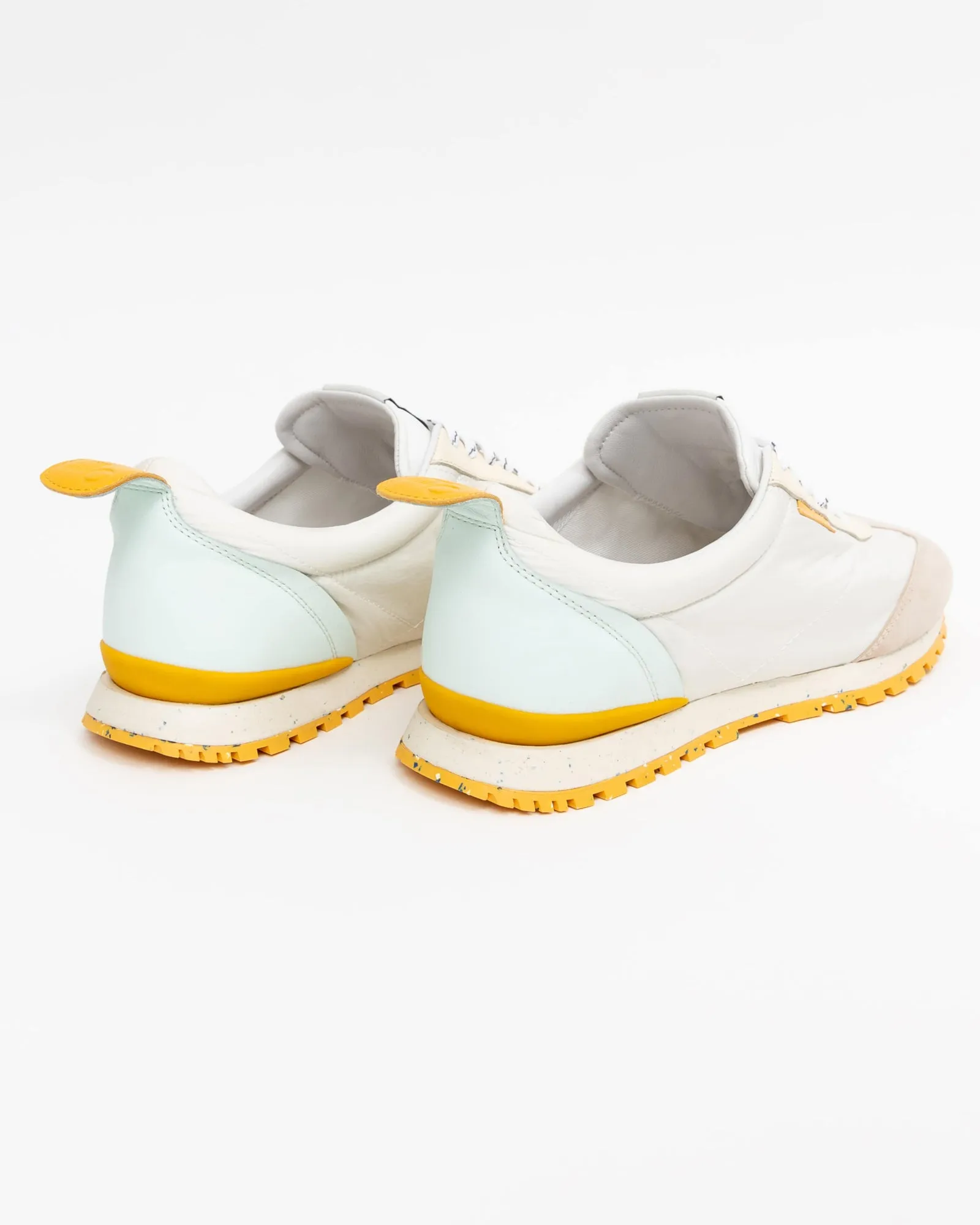 Oncept Tokyo Sneakers in Beach Multi