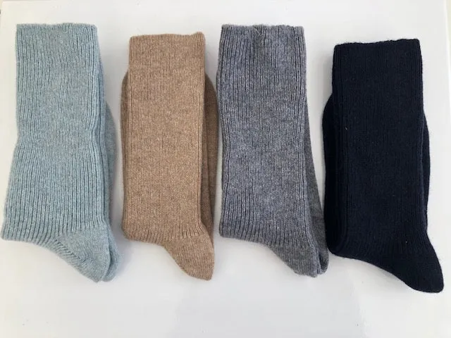 SCA 3-ply Cashmere Ladies Knitted Socks