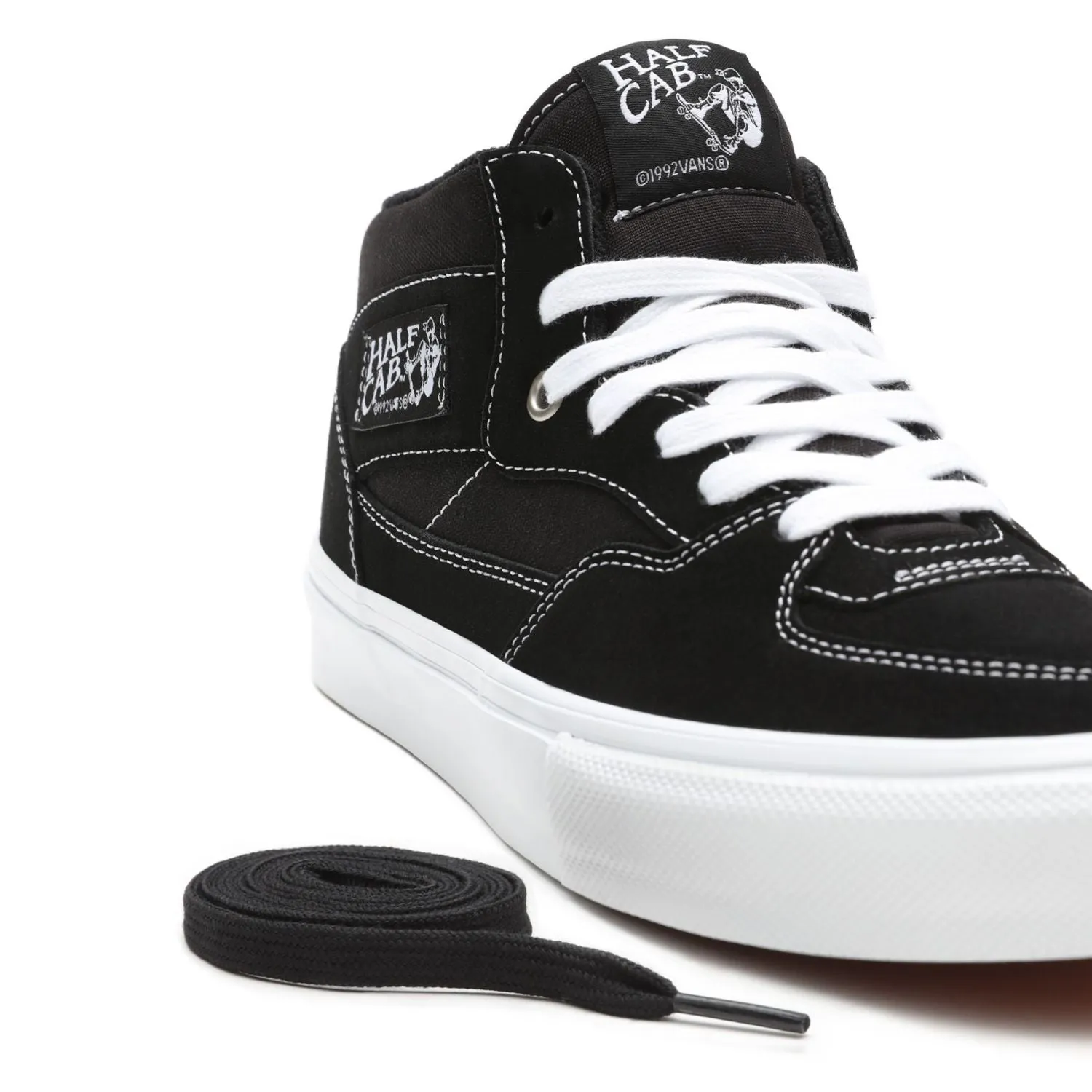 Tênis Vans - Skate Half Cab Black / White