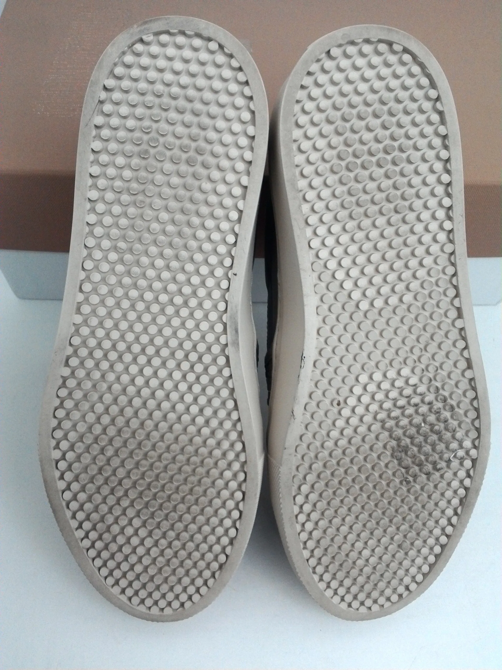 Via Spiga Women's Sara Oat Leather Slip-On Grey Sneakers Size 6.5 M