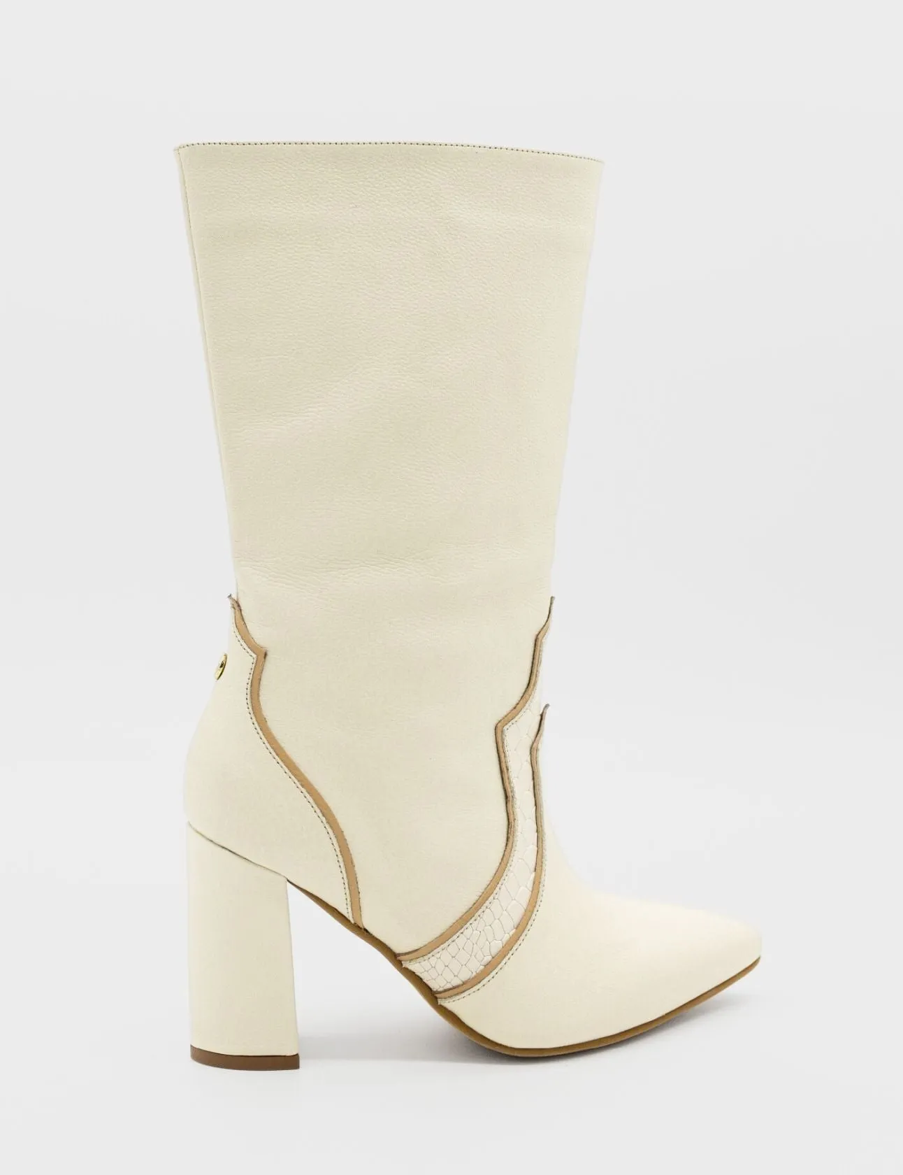 Wayuu western boots in off white leather womens shoes