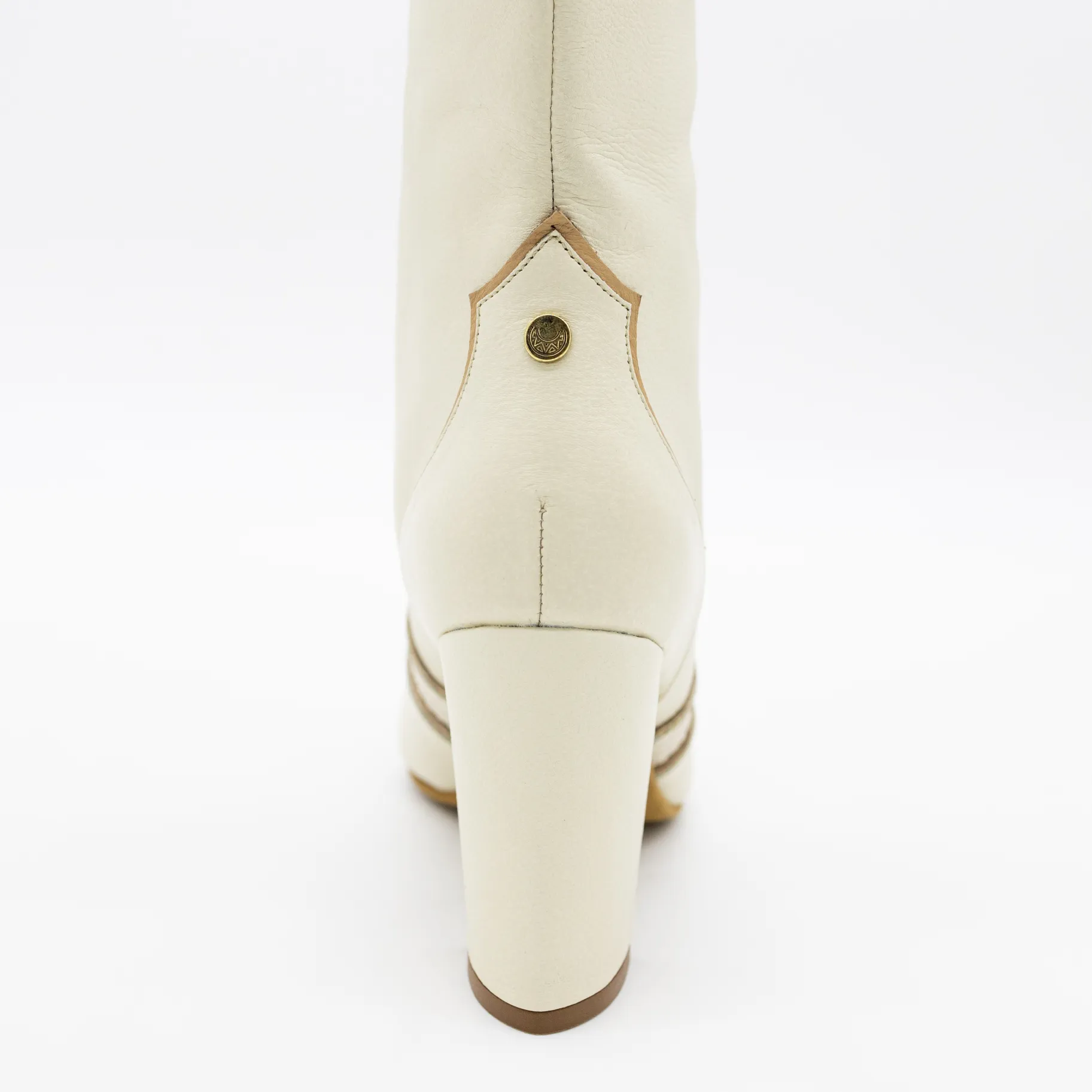 Wayuu western boots in off white leather womens shoes