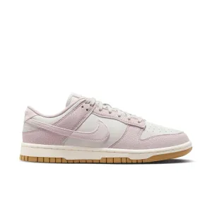 WMNS Nike Dunk Low PRM NN